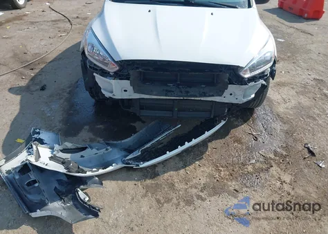 2016 Ford Focus S из США, поврежденный, VIN 1FADP3E2XGL242513